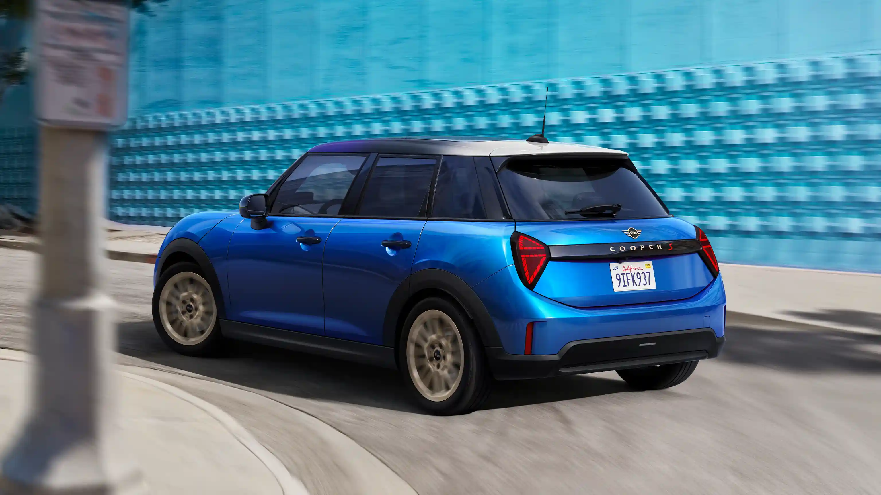 MINI Cooper 5-Door - stage