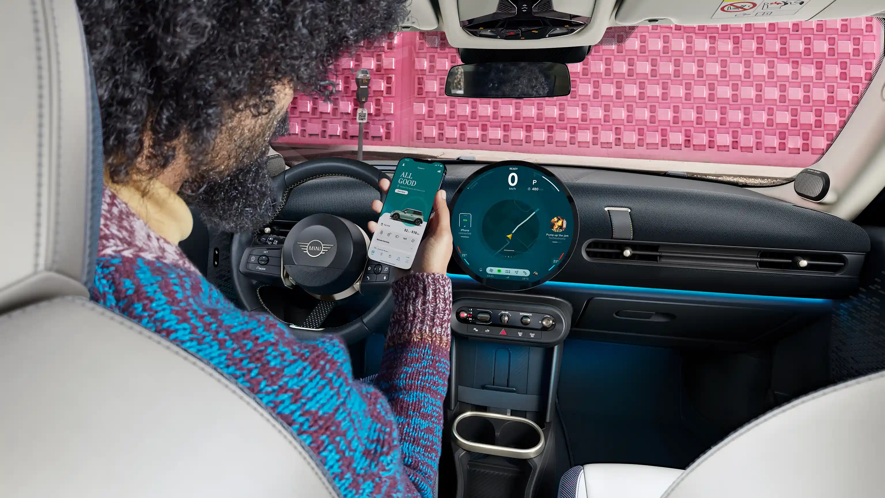 MINI Cooper 5-Door - MINI APP