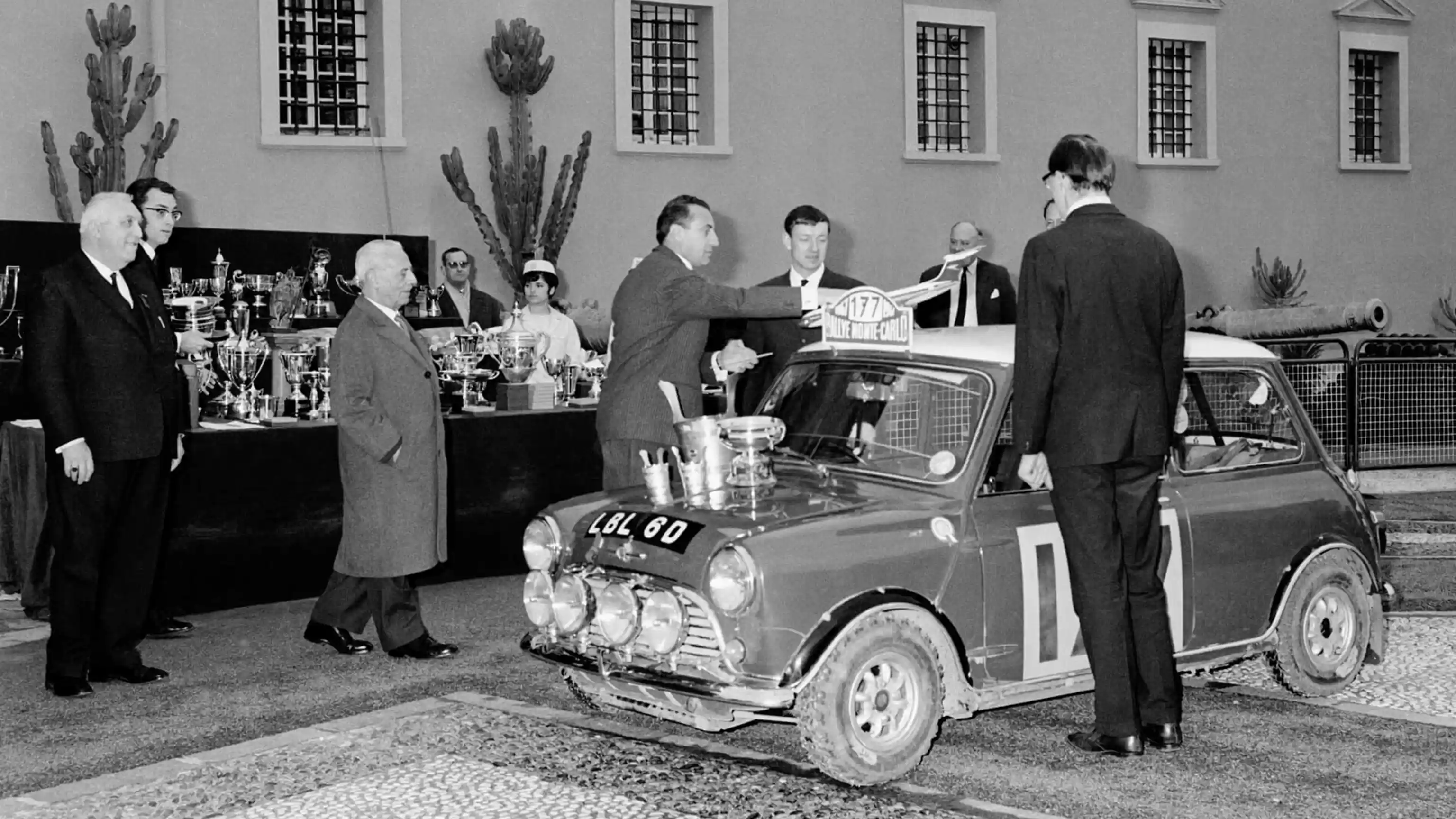 MINI John Cooper Works - Trophy Mini