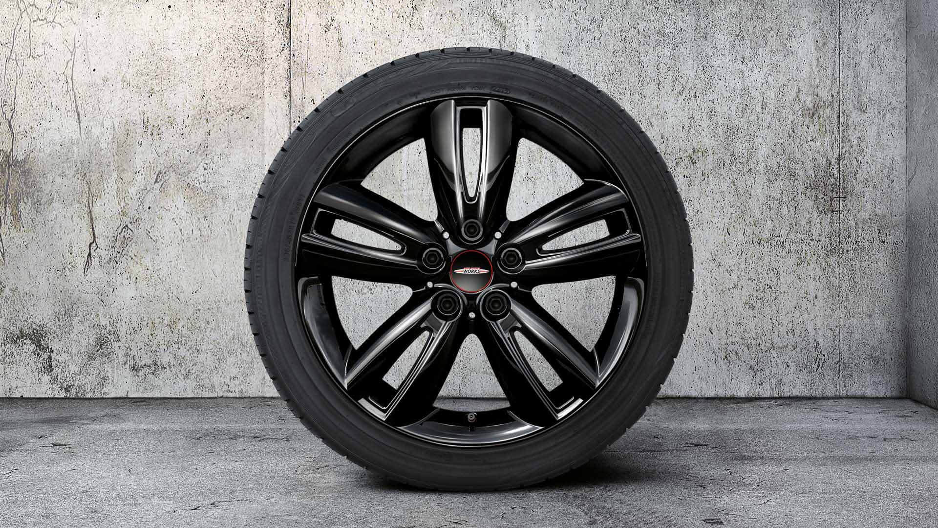 Light alloy wheel Track Spoke 562 in Jet Black