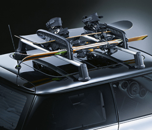 Ski and snowboard holder lockable